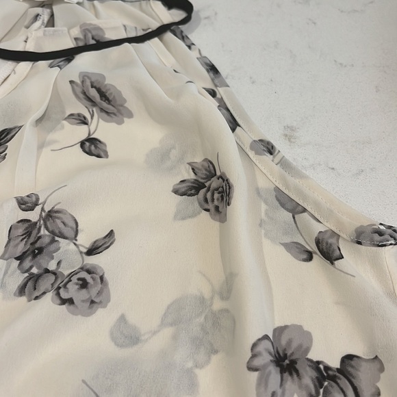 Sienna Sky Black and White Floral Top - Picture 7 of 8